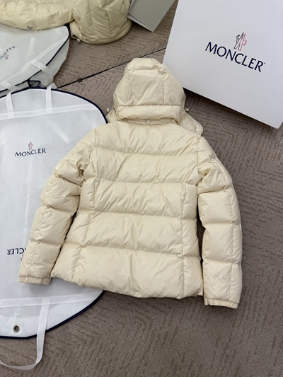 ハイクオリティダウンジャケット細部ディテール